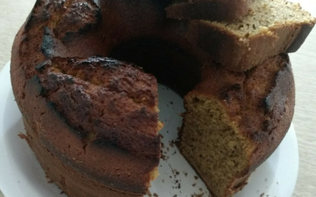 Bolo de cenoura e nozes