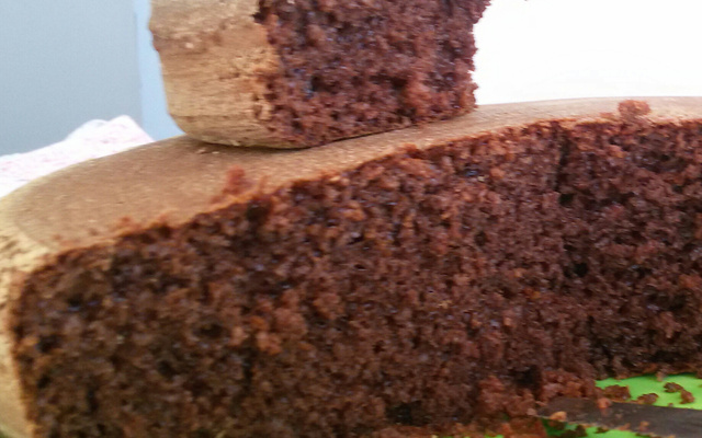 Bolo de chocolate com aveia
