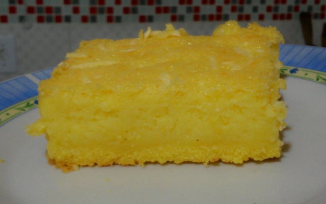Bolo de fubá cremoso
