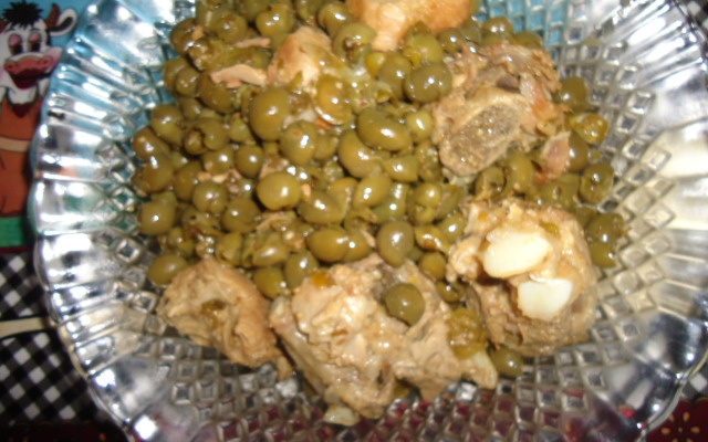 Costelinha de porco com jurubeba