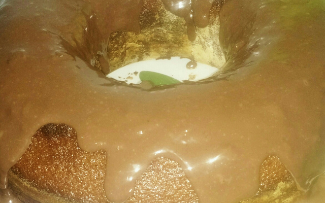 Bolo de chocolate com coco de liquidificador