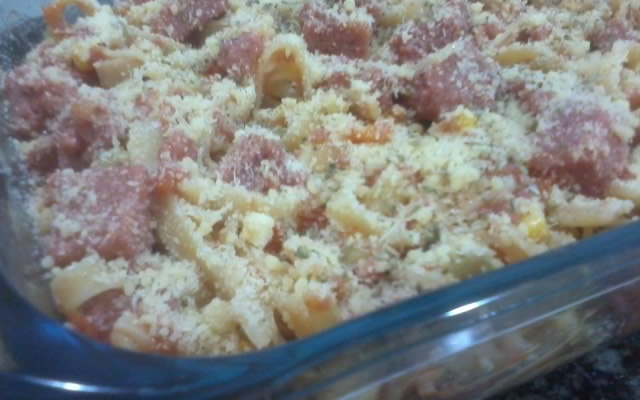 Macarronada com kitut ao forno