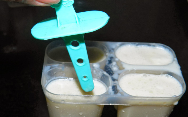 Picolé de coco caseiro