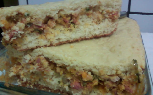 Torta salgada de Calabresa e Palmito