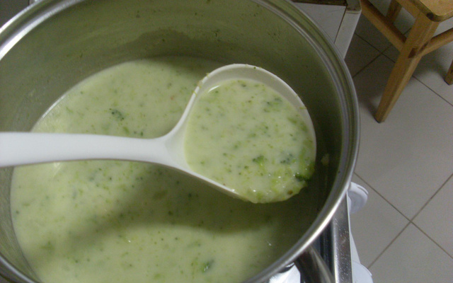 Sopa de brócolis e couve-flor