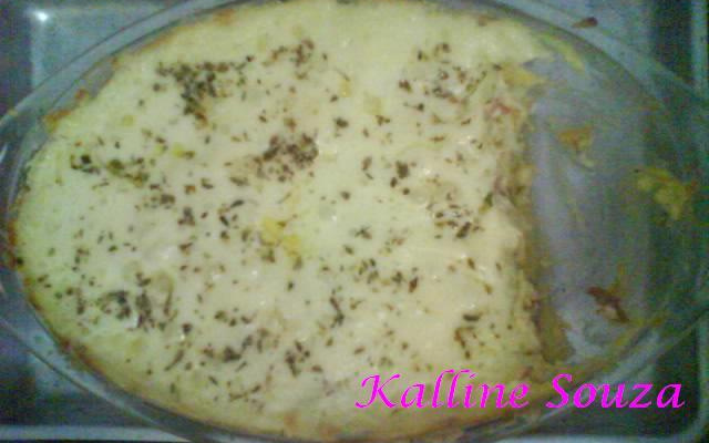 Gratinado de presunto, mussarela e frango desfiado