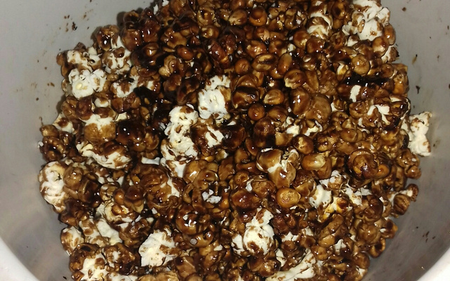 Pipoca doce - Prática e o que é melhor, é de chocolate!