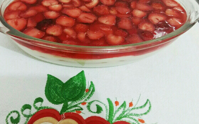 Pavê gelado de morango