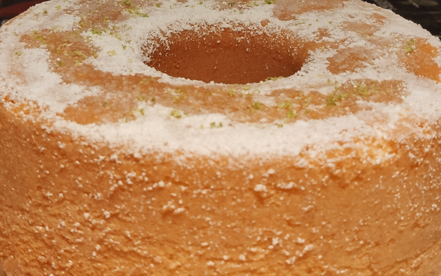 Bolo fofinho de limão