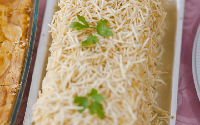 Torta fria de atum natalina