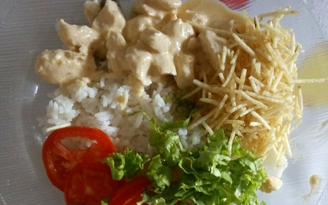 Estrogonofe de frango básico