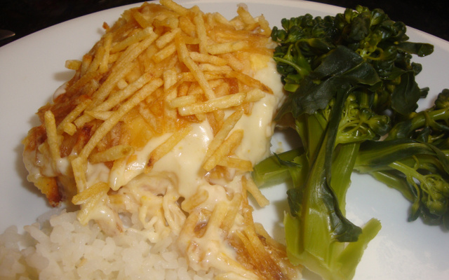 Fricassê saboroso de frango