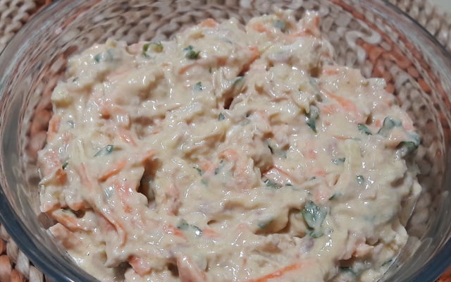 Patê de atum com cenoura ralada