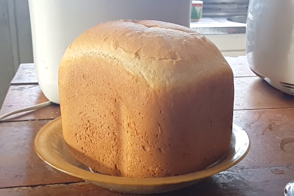 Pão de leite feito na máquina de pão