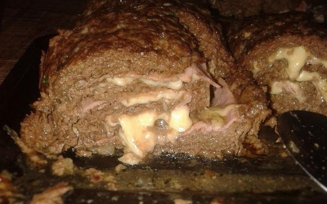 Rocambole de carne moída fácil e rápido