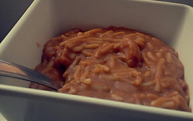 Sopa de feijão com um toque especial