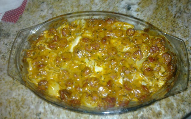 Macarrão ao molho de calabresa e requeijão