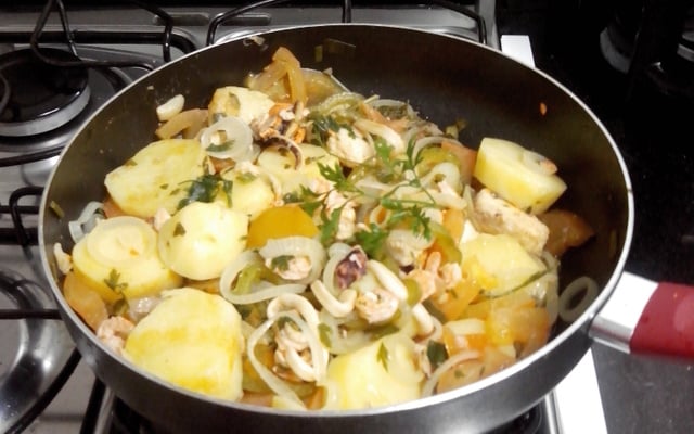 Caldeirada de frutos do mar