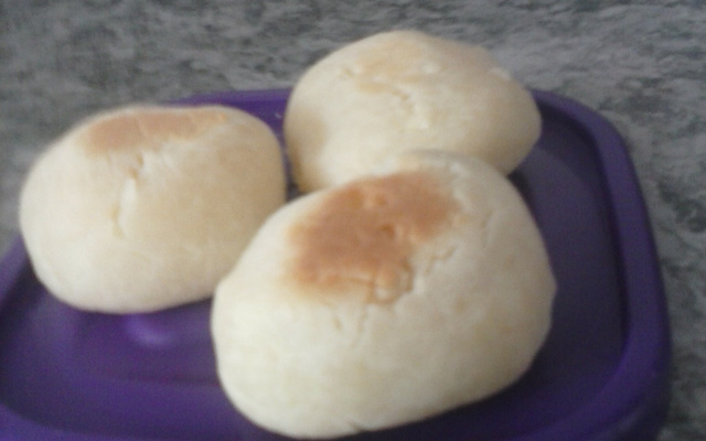 Pão de queijo simples e rápido