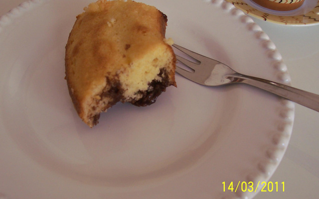 Bolo de fubá com creme de chocolate By Paula