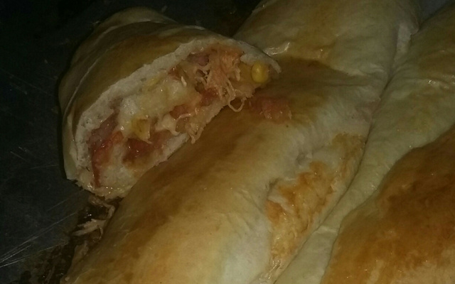 Pão caseiro recheado