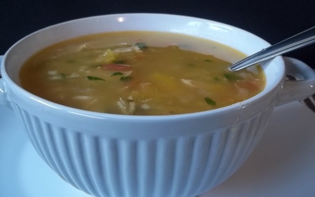 Sopa de mandioquinha com frango