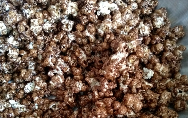 Pipoca doce - Prática e o que é melhor, é de chocolate!