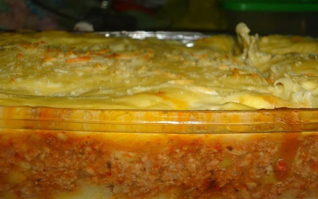 Escondidinho de carne moída e mandioquinha salsa