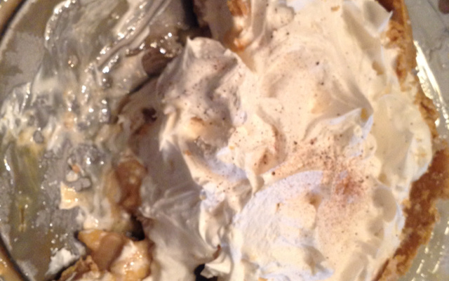 Torta de banana e doce de leite