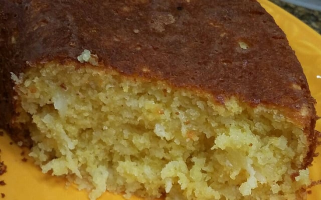 Bolo de farinha de tapioca com milho