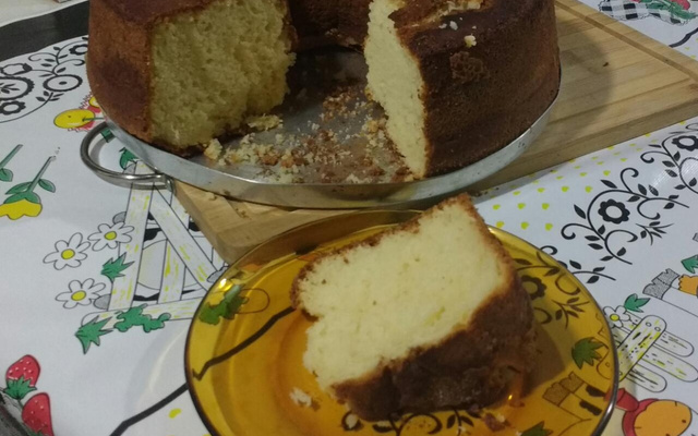 Bolo de iogurte de canela