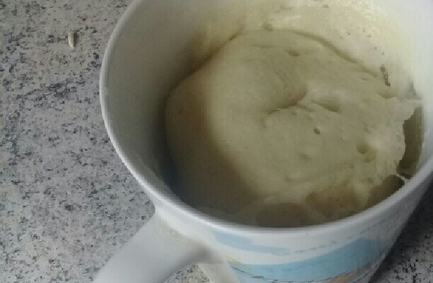 Bolo de caneca muito fofo