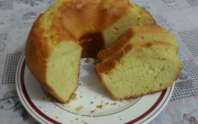 Bolo de laranja com casca