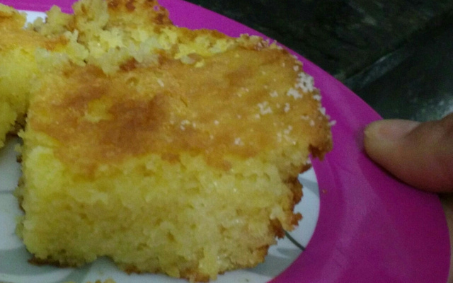 Bolo de milho com coco molhadinho