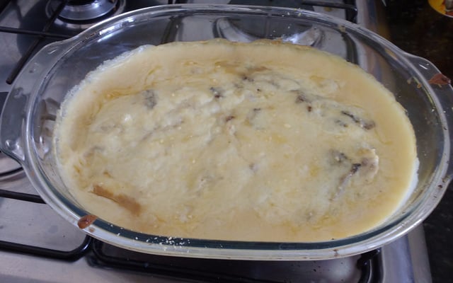 Filé de Peixe com Banana ao Molho Branco