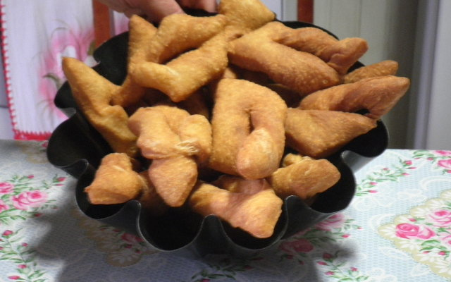 Grostoli salgado da Andressa