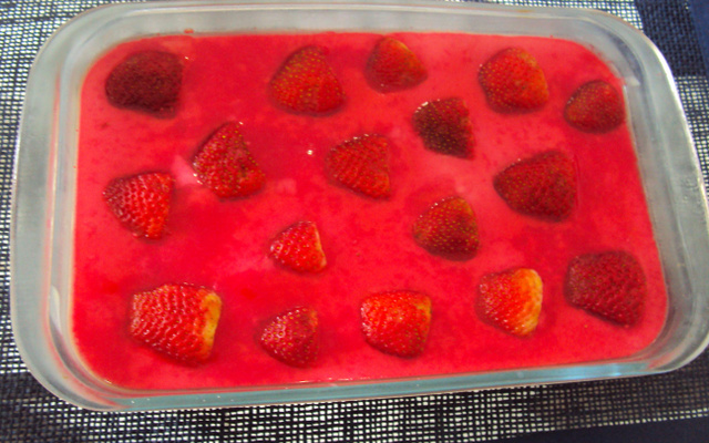 Pavê de morango fácil