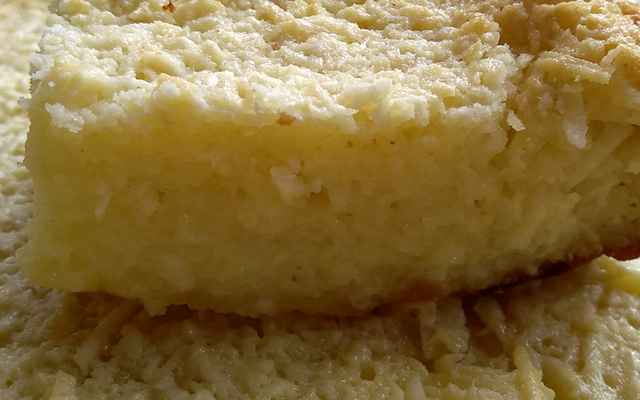 Bolo de aipim cremoso tradicional