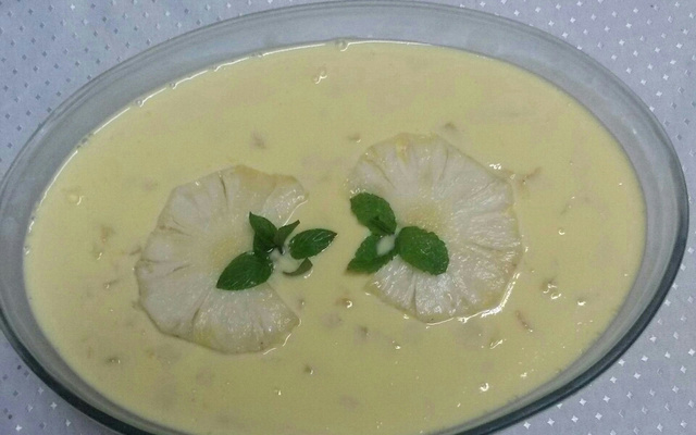 Gelatina com abacaxi