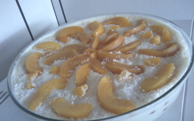 Pavê de pêssego em calda