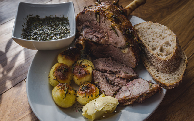 Pernil de Cordeiro Assado