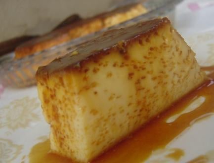 Pudim de leite condensado com coco ralado