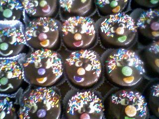 Pão de mel decorado de coco