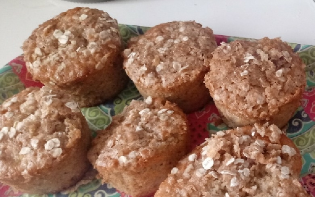 Muffins de aveia, canela e maçã