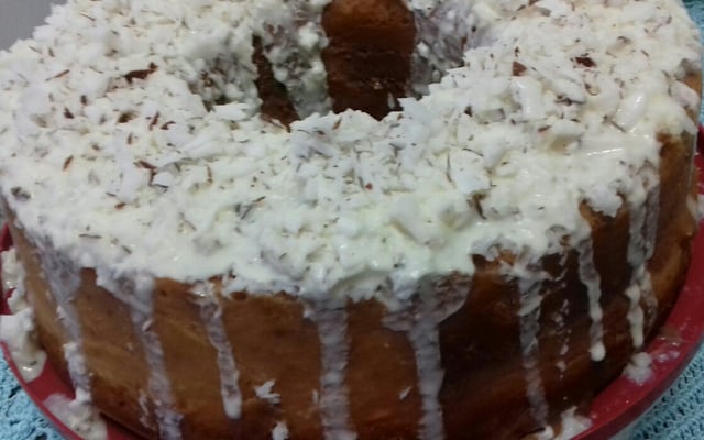 Bolo de coco molhadinho