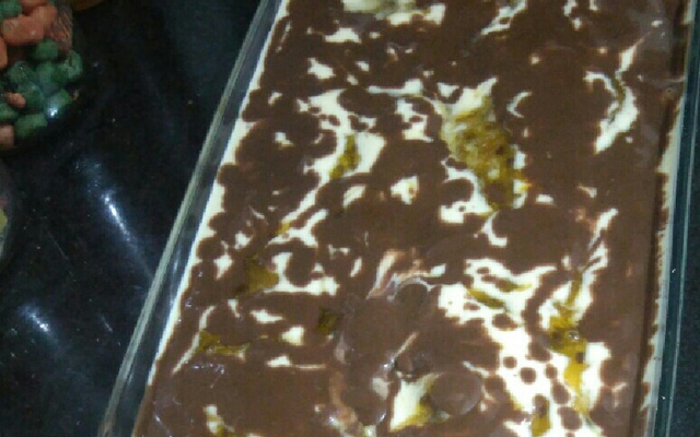 Mousse de maracujá com chocolate