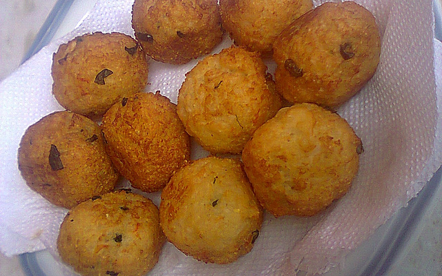 Bolinho de arroz com farinha de mandioca