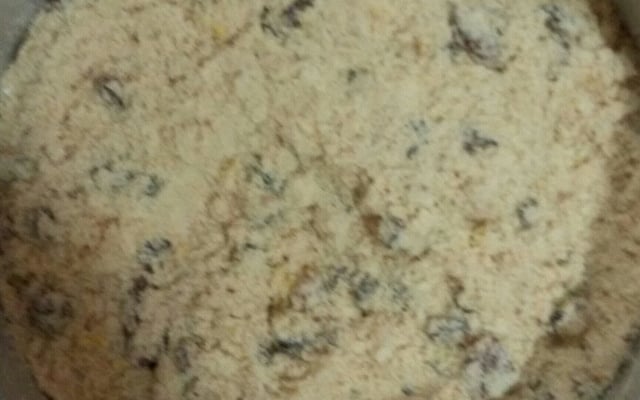 Farofa de bacon e calabresa