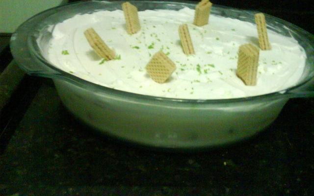 Torta de limão com waffer de limão