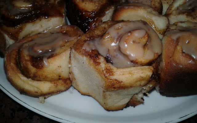 Enrolados de canela (cinnamon rolls)
